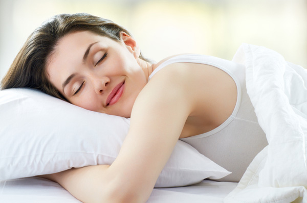 woman-sleeping-pillow